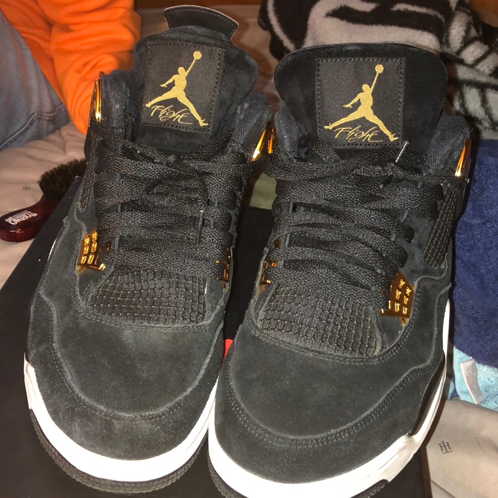 Jordan 4s